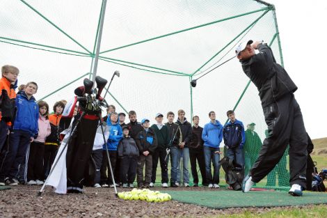 Paul_Lawrie_at_Shetland_Golf_Club