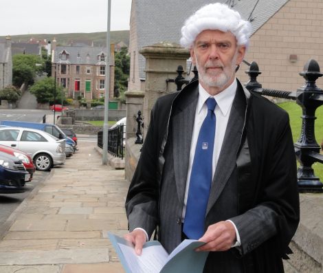 Stuart Hill wearing a wig outside court on Wednesday morning - Photo: Shetland News