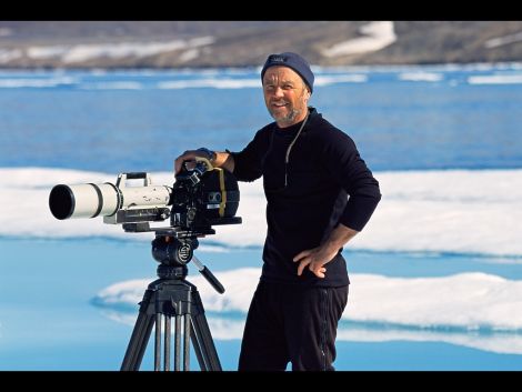 Doug Allan filming in the Arctic.