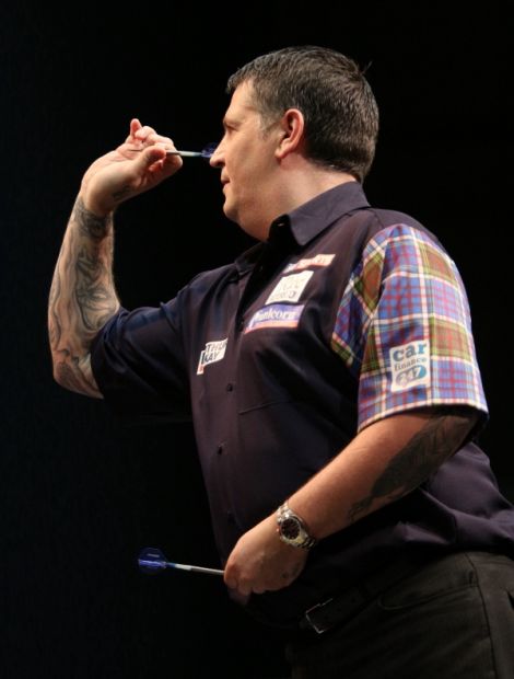 'Flying Scotsman' Gary Anderson bowed out at the quarter-final stage at an event which started late due to a six-hour Loganair flight delay. Photo: Davie Gardner
