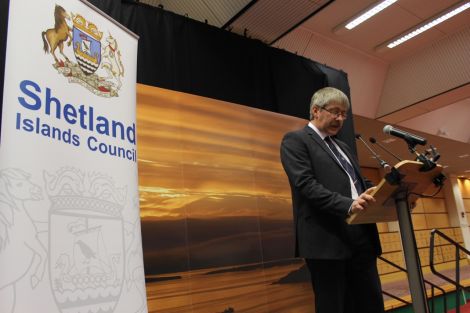 Counting officer Jan Riise declares the result of the EU referendum in Shetland, with 56.5 per cent voting to remain.