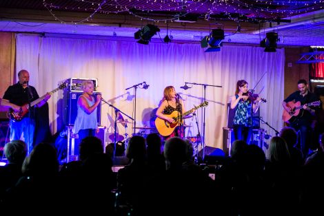 Sheila Duncan and Freda Leask and their - nameless - band delivered strong support sets on both nights. Photo: Steven Johnson.