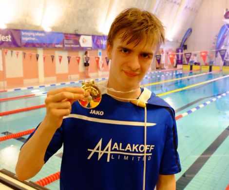 Felix Gifford took gold and silver in the pool on Monday. Photo: Shetland Island Games Association.